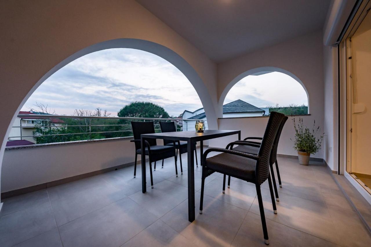 Apartmani Villa Zora Лопар Экстерьер фото